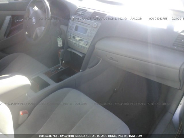 4T1BE46K89U300249 - 2009 TOYOTA CAMRY SE/LE/XLE 银色 照片 5