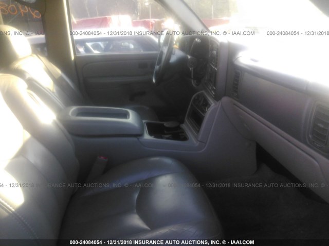 1GKEK13T35J249040 - 2005 GMC YUKON GOLD photo 5