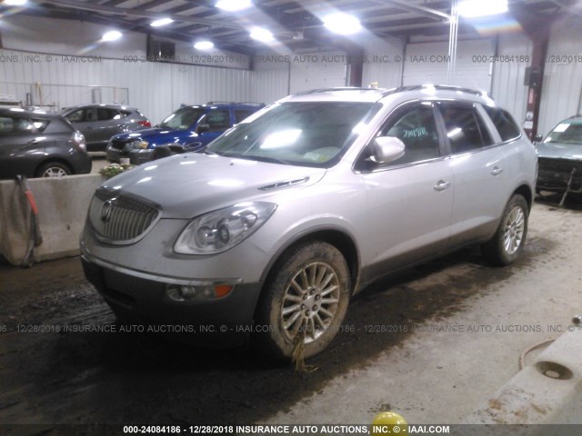 5GALVBED2AJ237012 - 2010 BUICK ENCLAVE CXL SILVER photo 2