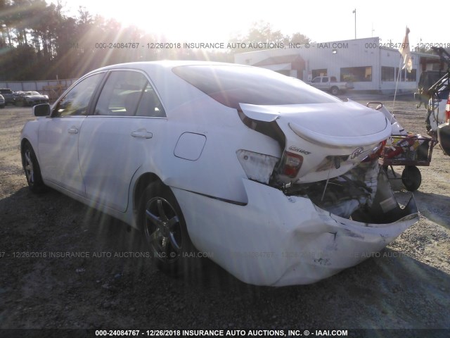 4T1BE46KX8U758048 - 2008 TOYOTA CAMRY CE/LE/XLE/SE WHITE photo 3