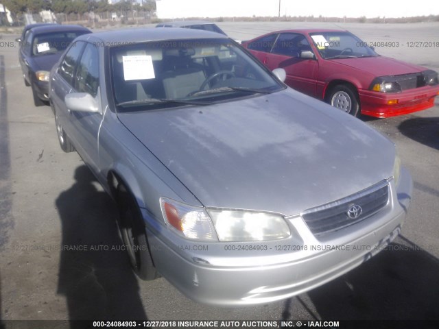 4T1BF22K0YU106692 - 2000 TOYOTA CAMRY LE/XLE 银色 照片 1