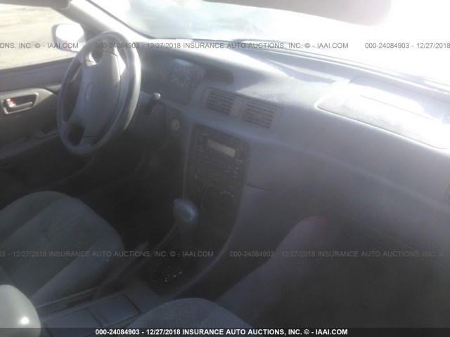 4T1BF22K0YU106692 - 2000 TOYOTA CAMRY LE/XLE 银色 照片 5