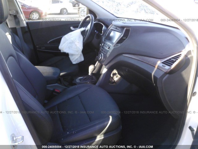 5XYZUDLAXJG552544 - 2018 HYUNDAI SANTA FE SPORT  WHITE photo 5