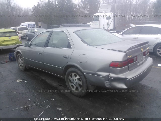 JT2BF28K0X0225725 - 1999 TOYOTA CAMRY LE/XLE 米色 照片 3