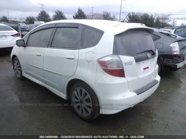 JHMGE8H6XDC003479 - 2013 HONDA FIT SPORT WHITE photo 3