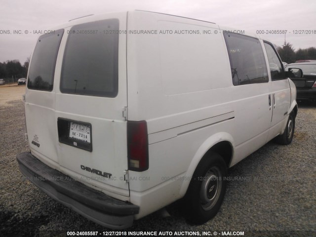 1GCDM19WXXB193792 - 1999 CHEVROLET ASTRO WHITE photo 4