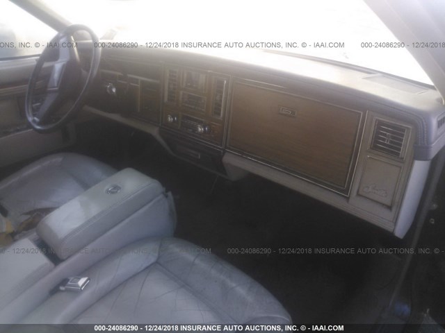 1G6AS6982DE805035 - 1983 CADILLAC SEVILLE BLACK photo 5