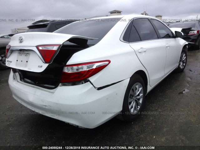 4T4BF1FKXGR518109 - 2016 TOYOTA CAMRY LE/XLE/SE/XSE WHITE photo 4