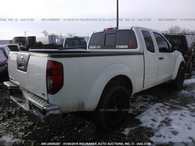 1N6AD06W26C441976 - 2006 NISSAN FRONTIER KING CAB LE/SE/OFF ROAD WHITE photo 4