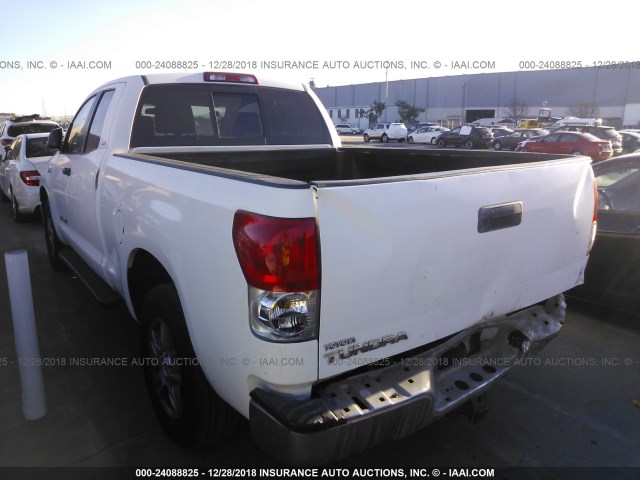 5TBRV54137S452274 - 2007 TOYOTA TUNDRA DOUBLE CAB SR5 WHITE photo 3