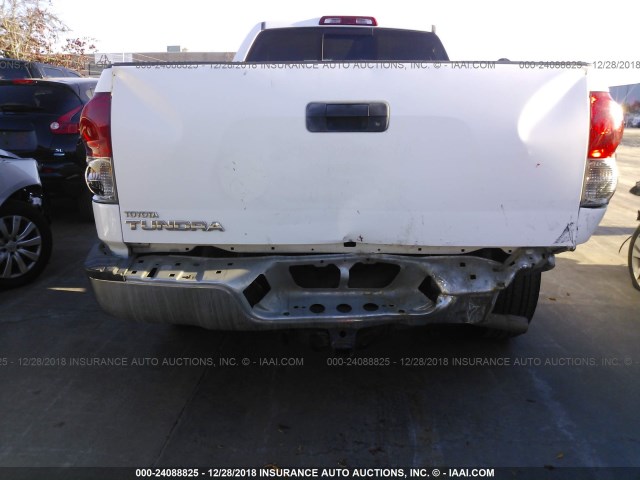 5TBRV54137S452274 - 2007 TOYOTA TUNDRA DOUBLE CAB SR5 WHITE photo 6