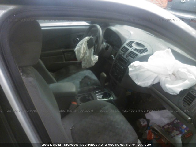 1G1ZT52865F257935 - 2005 CHEVROLET MALIBU LS SILVER photo 5