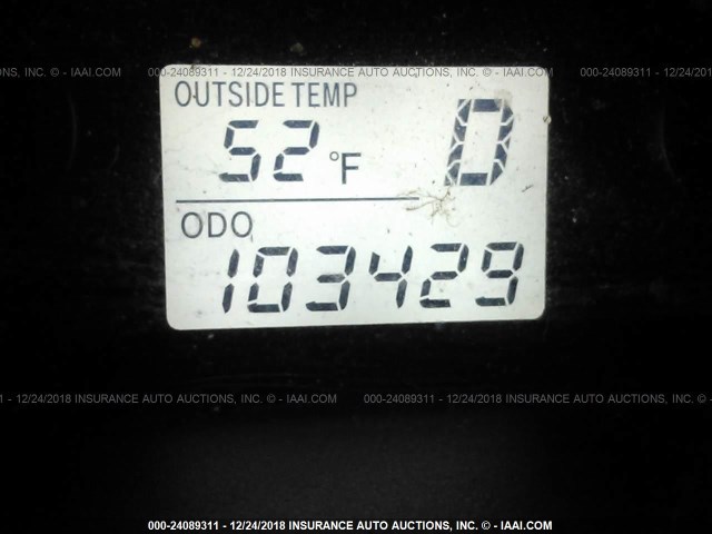 2T1KU40EX9C189436 - 2009 TOYOTA COROLLA MATRIX  GRAY photo 7