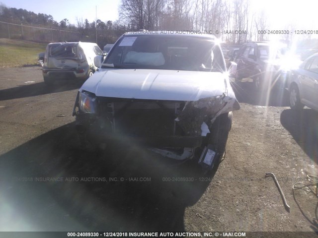 2C4RDGCG0GR249461 - 2016 DODGE GRAND CARAVAN SXT WHITE photo 6