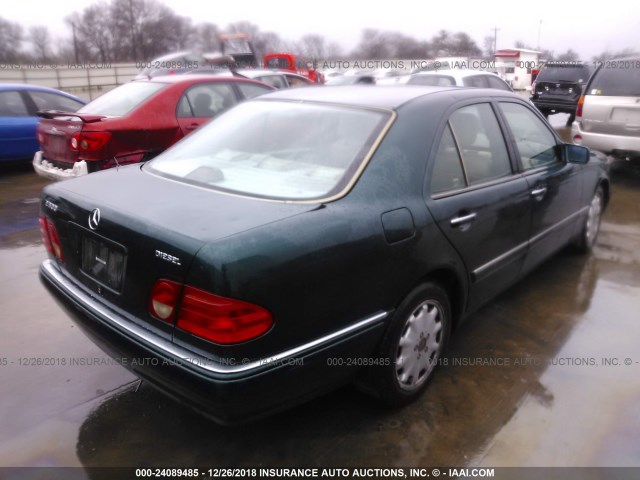 WDBJF20F5TJ021393 - 1996 MERCEDES-BENZ E 300D GREEN photo 4