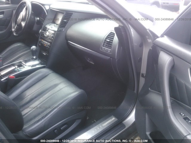 JN8AS1MU8BM711186 - 2011 INFINITI FX35 GRAY photo 5