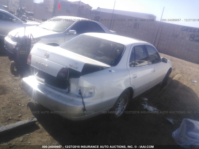 JT2BF12K0T0147847 - 1996 TOYOTA CAMRY LE/XLE/SE WHITE photo 4