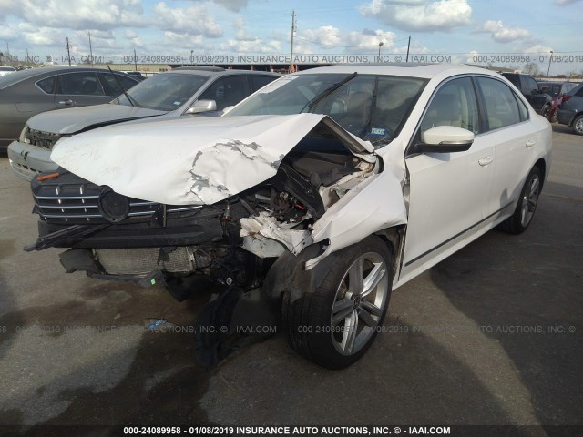 1VWBN7A38DC066311 - 2013 VOLKSWAGEN PASSAT SE WHITE photo 2