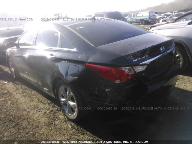 5NPEC4AC0DH574331 - 2013 HYUNDAI SONATA SE/LIMITED BLACK photo 3