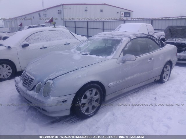 WDBLK65G92T096484 - 2002 MERCEDES-BENZ CLK 320 SILVER photo 2