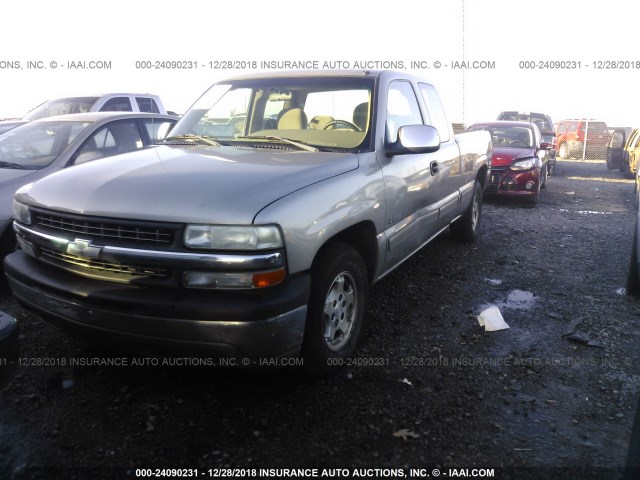 2GCEC19T821345588 - 2002 CHEVROLET SILVERADO C1500 Pewter photo 2