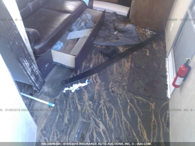 4X4TWDE28GA258181 - 2016 FOREST RIVER OTHER  WHITE photo 6