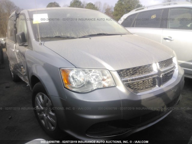 2C4RDGBG8JR143364 - 2018 DODGE GRAND CARAVAN SE SILVER photo 1