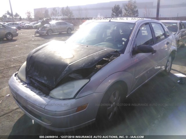 1FAFP38321W242072 - 2001 FORD FOCUS ZTS SILVER photo 2