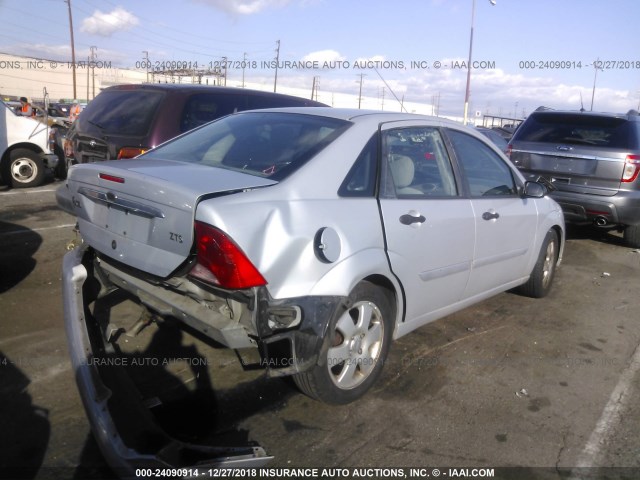 1FAFP38321W242072 - 2001 FORD FOCUS ZTS SILVER photo 4