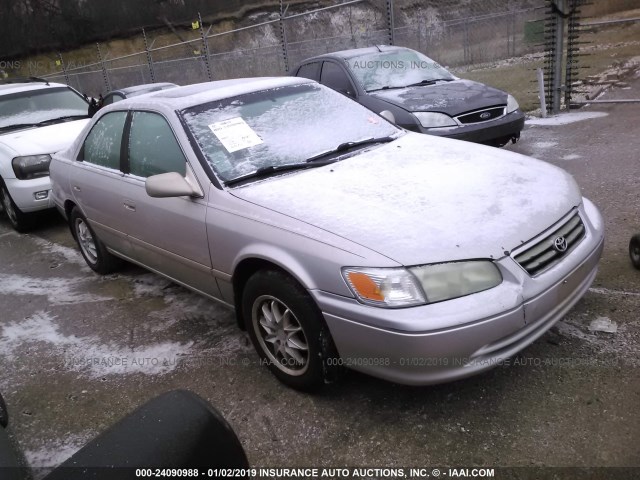 4T1BG22K61U030866 - 2001 TOYOTA CAMRY CE/LE/XLE SILVER photo 1