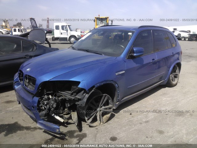 5YMGY0C56BLK26115 - 2011 BMW X5 M BLUE photo 2