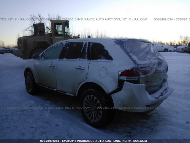 2LMDJ8JK9EBL11896 - 2014 LINCOLN MKX WHITE photo 3