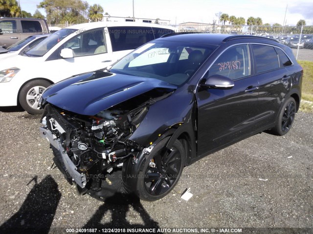 KNDCC3LC5J5187171 - 2018 KIA NIRO EX/GRAPHITE GRAY photo 2