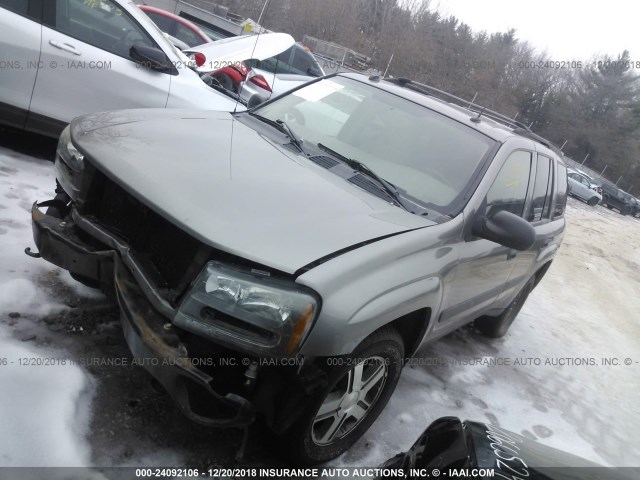 1GNDT13S752388875 - 2005 CHEVROLET TRAILBLAZER LS/LT GRAY photo 2