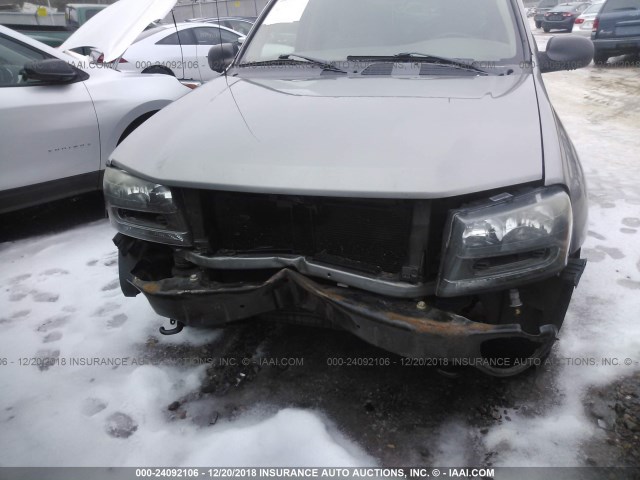 1GNDT13S752388875 - 2005 CHEVROLET TRAILBLAZER LS/LT GRAY photo 6