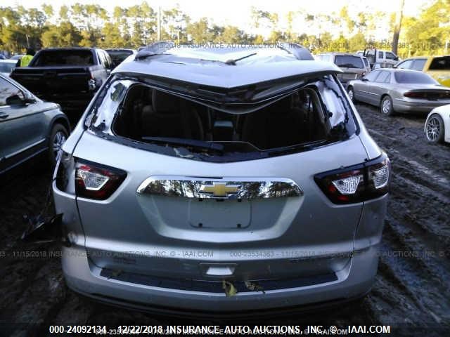 1GNKRGKD2EJ150546 - 2014 CHEVROLET TRAVERSE LT SILVER photo 6