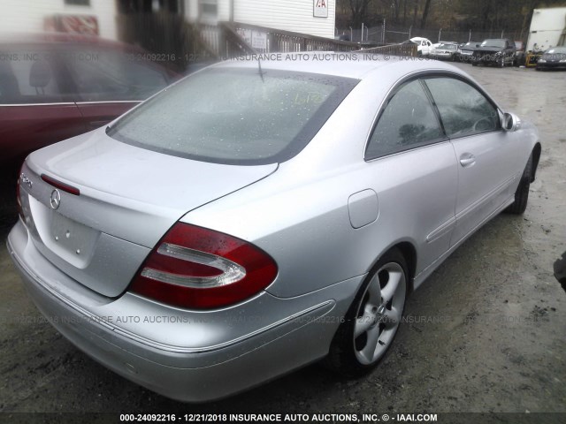 WDBTJ65J25F161029 - 2005 MERCEDES-BENZ CLK 320C SILVER photo 4