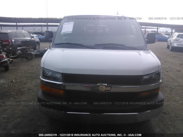 1GAZG1FG5D1142530 - 2013 CHEVROLET EXPRESS G3500 LT WHITE photo 6