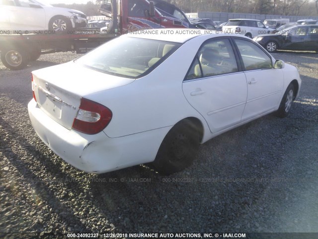 4T1BE32K13U230357 - 2003 TOYOTA CAMRY LE/XLE/SE WHITE photo 4