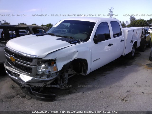 1GC1CVCG6EF180252 - 2014 CHEVROLET SILVERADO C2500 HEAVY DUTY WHITE photo 2