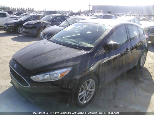1FADP3K26JL283555 - 2018 FORD FOCUS SE შავი ფოტო 2