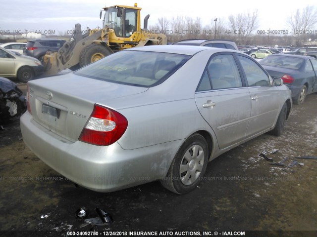 4T1BE32K42U004148 - 2002 TOYOTA CAMRY LE/XLE/SE SILVER photo 4