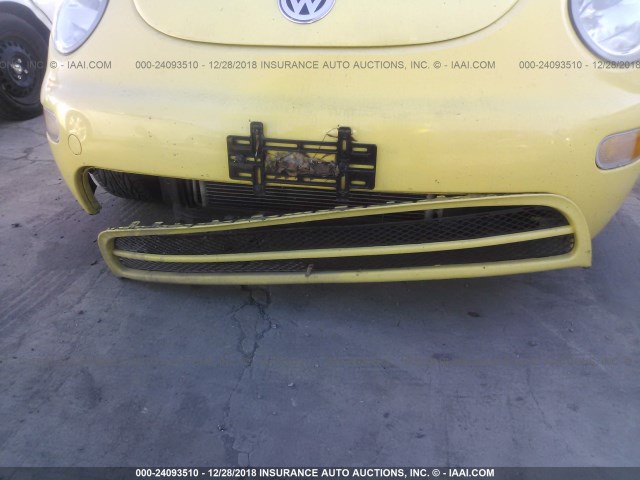 3VWBK21C84M402999 - 2004 VOLKSWAGEN NEW BEETLE GL 黄色 照片 6