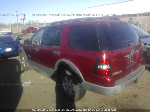 1FMEU73E56UB66750 - 2006 FORD EXPLORER XLT RED photo 3