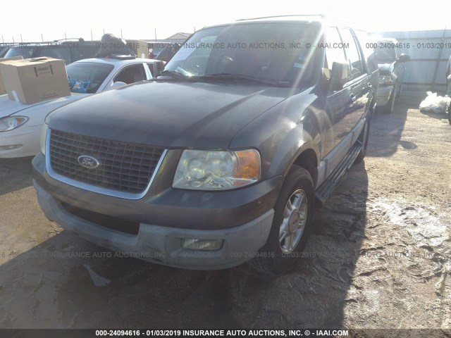 1FMRU15W03LC40954 - 2003 FORD EXPEDITION XLT GRAY photo 2