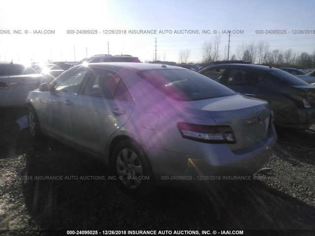 4T1BF3EK1BU642088 - 2011 TOYOTA CAMRY SE/LE/XLE 银色 照片 3