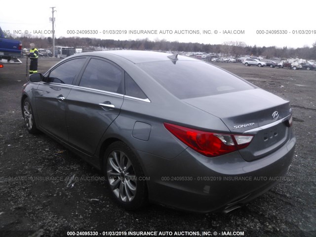 5NPEC4ABXBH315527 - 2011 HYUNDAI SONATA SE/LIMITED GRAY photo 3