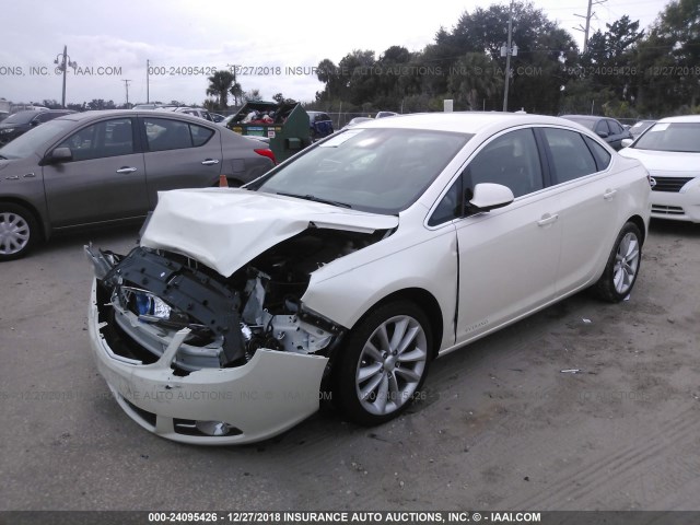 1G4PR5SK3F4104589 - 2015 BUICK VERANO CONVENIENCE WHITE photo 2