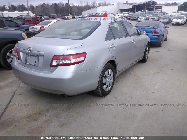 4T1BF3EK0BU683411 - 2011 TOYOTA CAMRY SE/LE/XLE SILVER photo 4