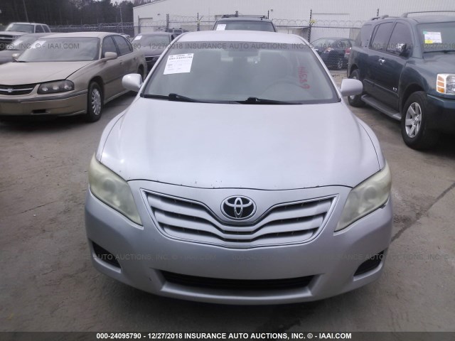 4T1BF3EK0BU683411 - 2011 TOYOTA CAMRY SE/LE/XLE SILVER photo 6